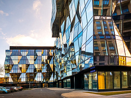 Офисно-деловой центр МФК "Искра-Парк" 2 5911.0 1500 Аренда