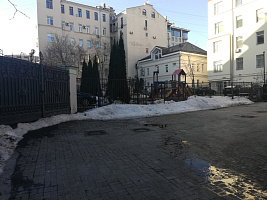 Остоженка ул, д 24, Москва Здание целиком 1500.0  Аренда